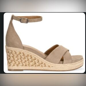 Thea Women's Tan Wedge Sandals size 7 NEW